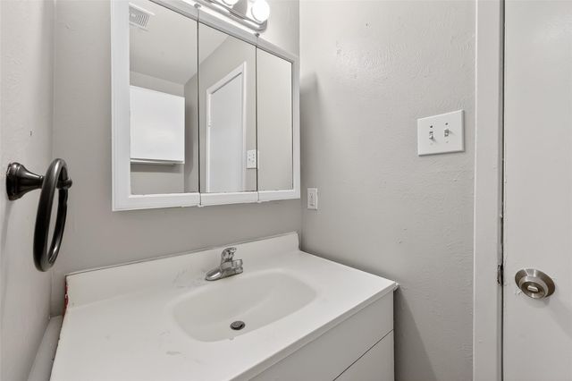 2446 Mayview Drive, Houston, TX 77091