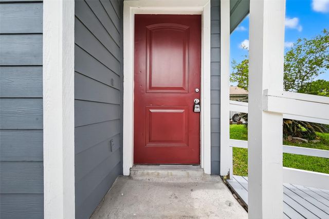 2446 Mayview Drive, Houston, TX 77091