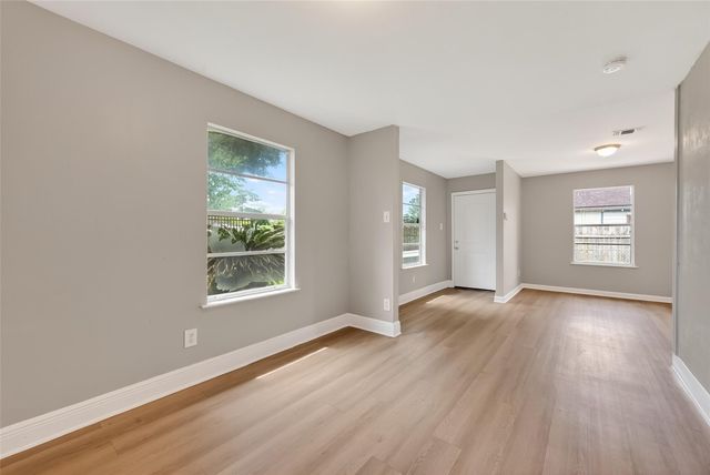 2446 Mayview Drive, Houston, TX 77091