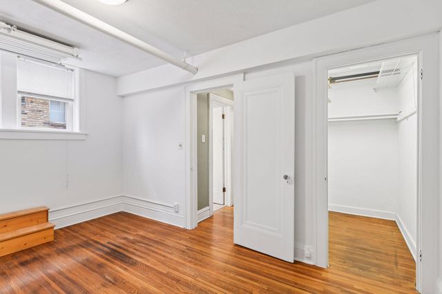 522 Ridgewood Avenue 9, Minneapolis, MN 55403