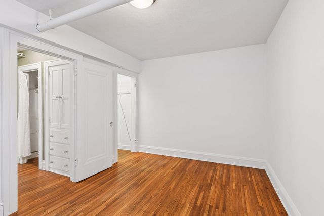 522 Ridgewood Avenue 9, Minneapolis, MN 55403