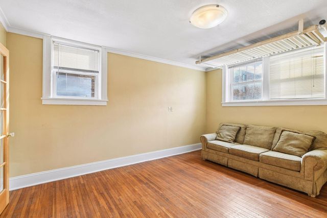 522 Ridgewood Avenue 9, Minneapolis, MN 55403