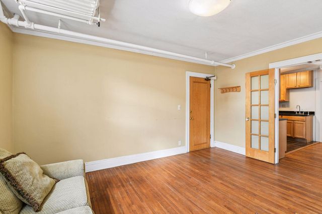 522 Ridgewood Avenue 9, Minneapolis, MN 55403