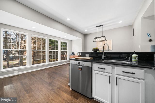 4118 FOUNTAINSIDE LN, Fairfax, VA 22030