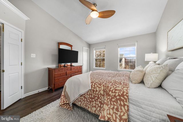 4118 FOUNTAINSIDE LN, Fairfax, VA 22030