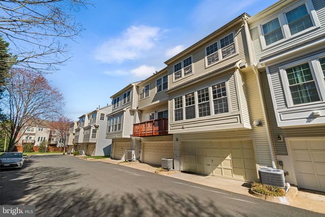 4118 FOUNTAINSIDE LN, Fairfax, VA 22030