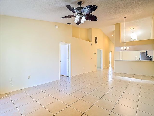 39650 US HIGHWAY 19 N 834, Tarpon Springs, FL 34689
