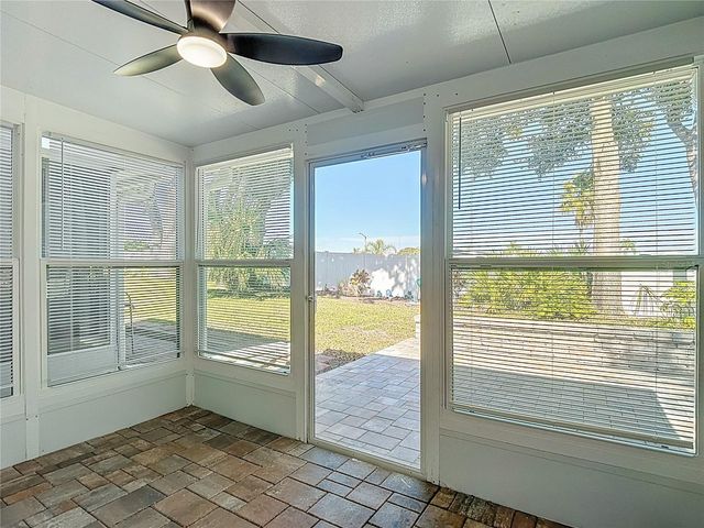 39650 US HIGHWAY 19 N 834, Tarpon Springs, FL 34689