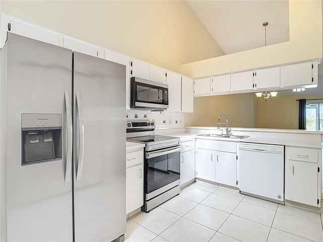 39650 US HIGHWAY 19 N 834, Tarpon Springs, FL 34689