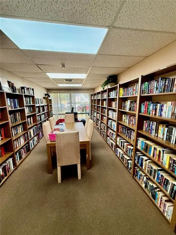 39650 US HIGHWAY 19 N 834, Tarpon Springs, FL 34689