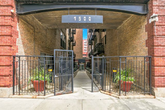 1500 W Monroe Avenue 126, Chicago, IL 60607