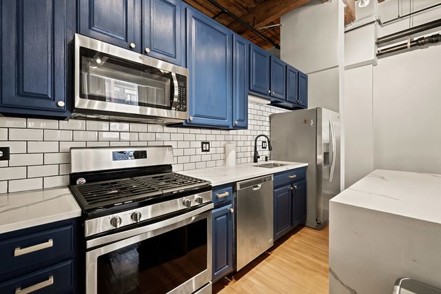1500 W Monroe Avenue 126, Chicago, IL 60607