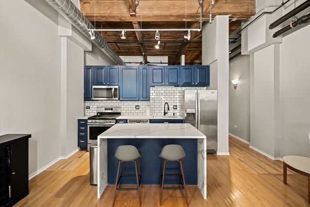 1500 W Monroe Avenue 126, Chicago, IL 60607
