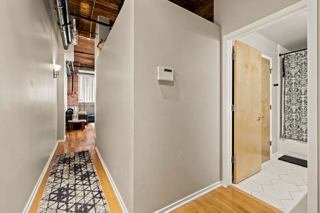 1500 W Monroe Avenue 126, Chicago, IL 60607