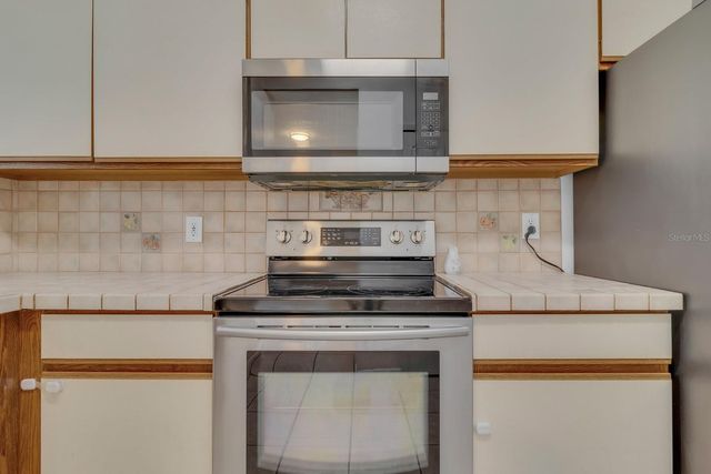2432 KING OAK COURT, St Cloud, FL 34769