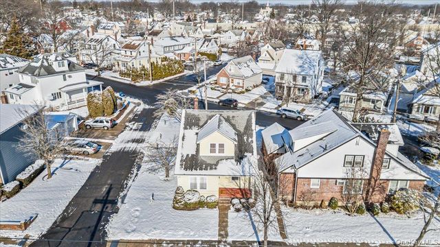 101 Stewart Street, Floral Park, NY 11001