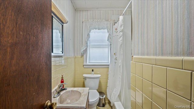 101 Stewart Street, Floral Park, NY 11001