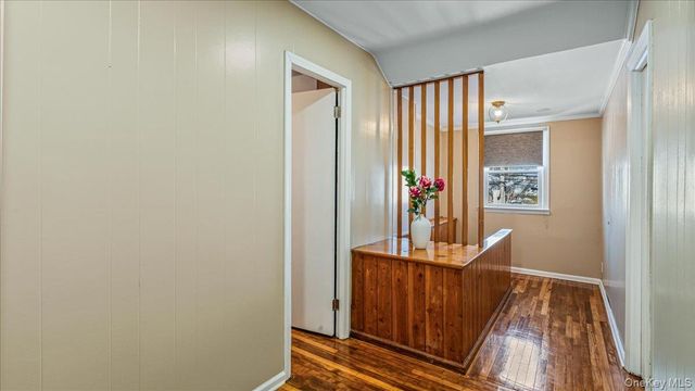 101 Stewart Street, Floral Park, NY 11001