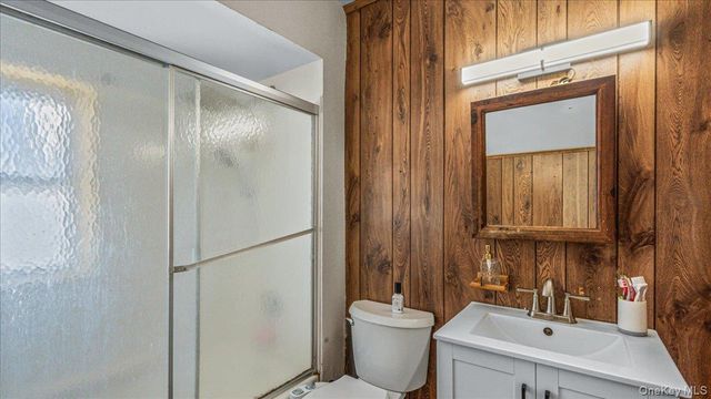 101 Stewart Street, Floral Park, NY 11001