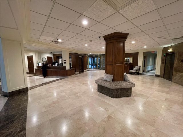 3525 Sage Rd Road 1401, Houston, TX 77056