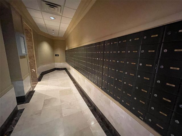 3525 Sage Rd Road 1401, Houston, TX 77056