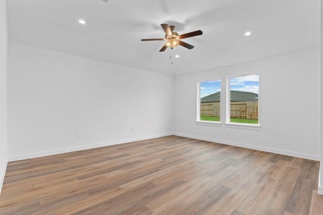 1010 Paddlefish Lane, Alvin, TX 77511