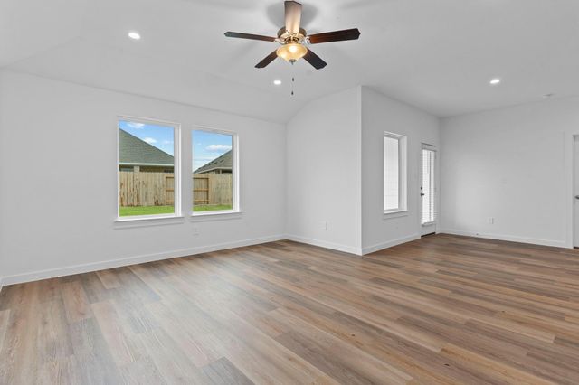 1010 Paddlefish Lane, Alvin, TX 77511
