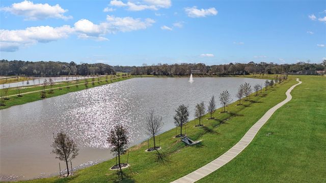 1010 Paddlefish Lane, Alvin, TX 77511