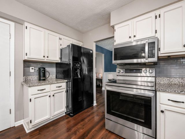 8748 Winnetka Court, Powell, OH 43065