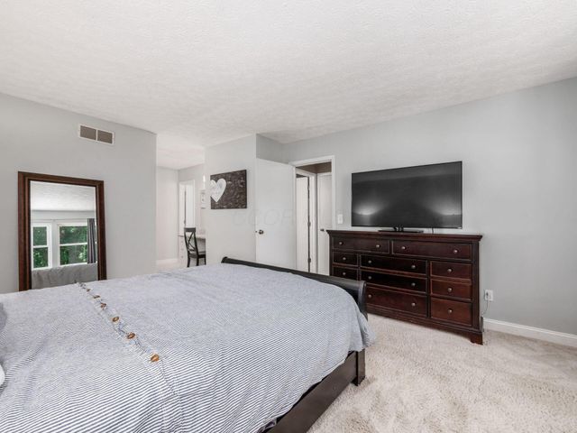 8748 Winnetka Court, Powell, OH 43065