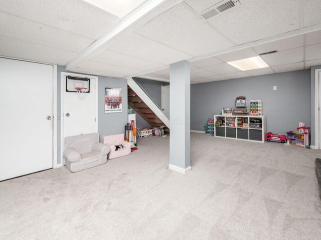 8748 Winnetka Court, Powell, OH 43065