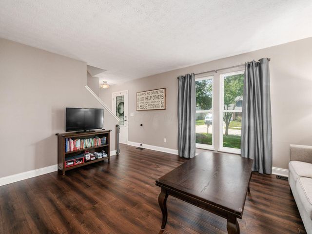 8748 Winnetka Court, Powell, OH 43065