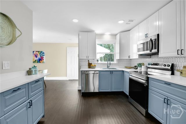 1107 Derenne Drive, Savannah, GA 31406