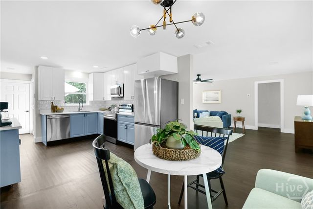 1107 Derenne Drive, Savannah, GA 31406