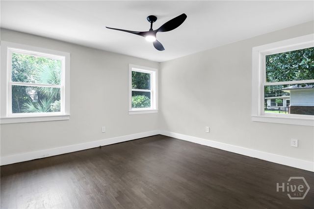 1107 Derenne Drive, Savannah, GA 31406