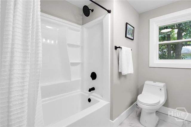 1107 Derenne Drive, Savannah, GA 31406