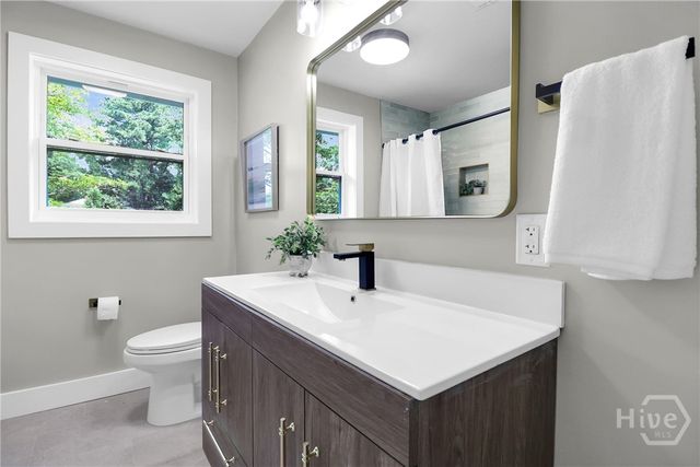 1107 Derenne Drive, Savannah, GA 31406