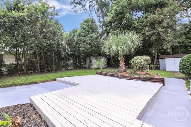 1107 Derenne Drive, Savannah, GA 31406