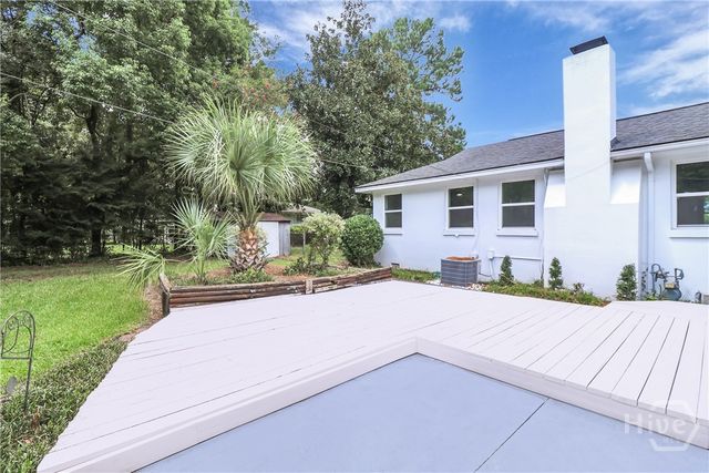 1107 Derenne Drive, Savannah, GA 31406