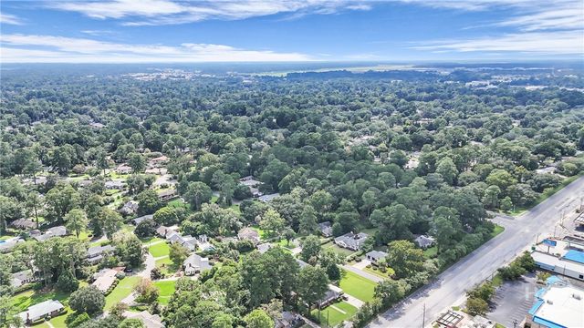 1107 Derenne Drive, Savannah, GA 31406