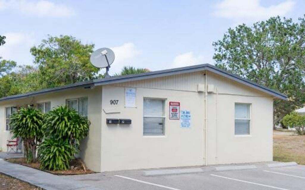 907 5TH Street 1, West Palm Beach, FL 33401