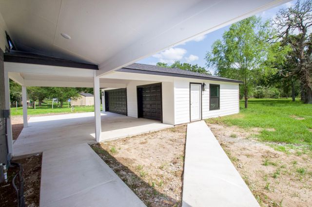 54 Windmill Drive, Hempstead, TX 77445