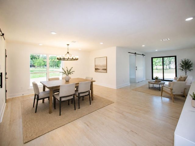 54 Windmill Drive, Hempstead, TX 77445