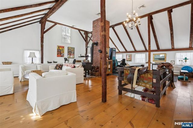 164 E Saddle River Road, Saddle River, NJ 07458