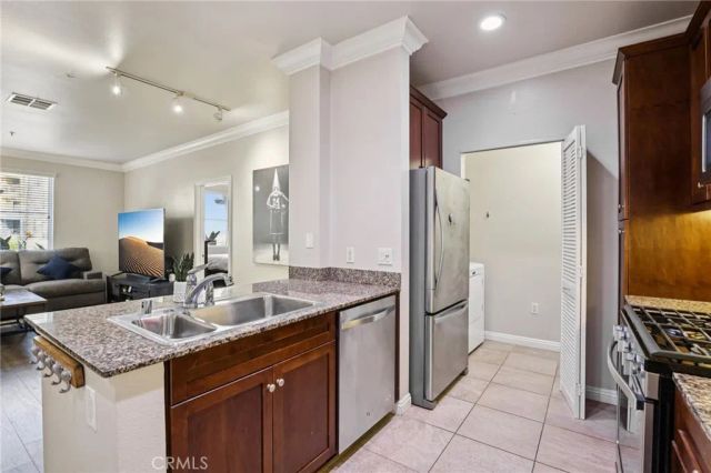 1154 Scholarship, Irvine, CA 92612