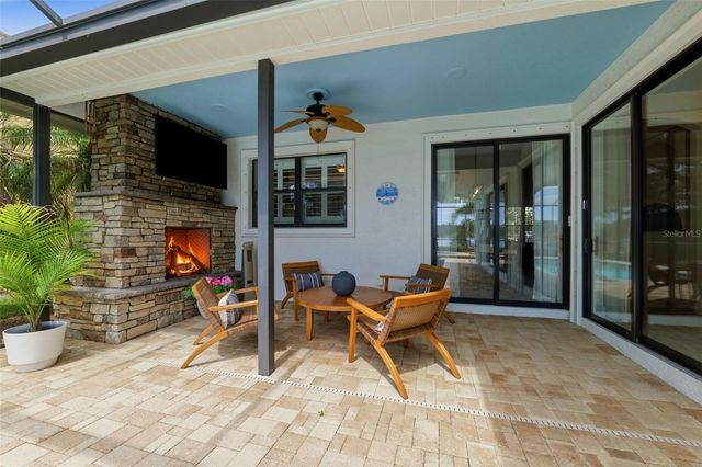 2691 LAKEBREEZE LANE S, Clearwater, FL 33759
