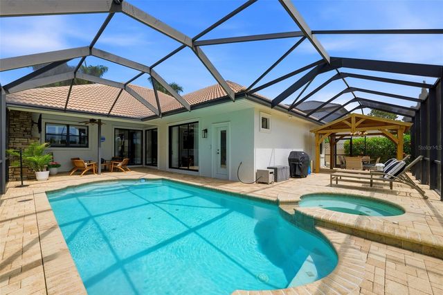 2691 LAKEBREEZE LANE S, Clearwater, FL 33759