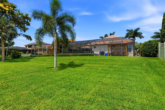 2691 LAKEBREEZE LANE S, Clearwater, FL 33759