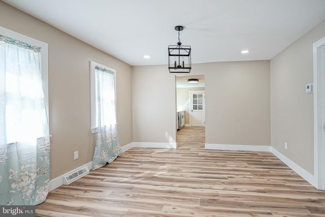 8137 HOLMAN AVE, Pennsauken, NJ 08110