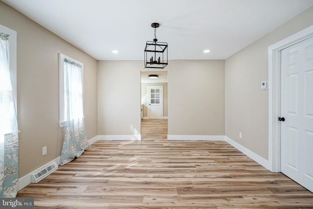 8137 HOLMAN AVE, Pennsauken, NJ 08110